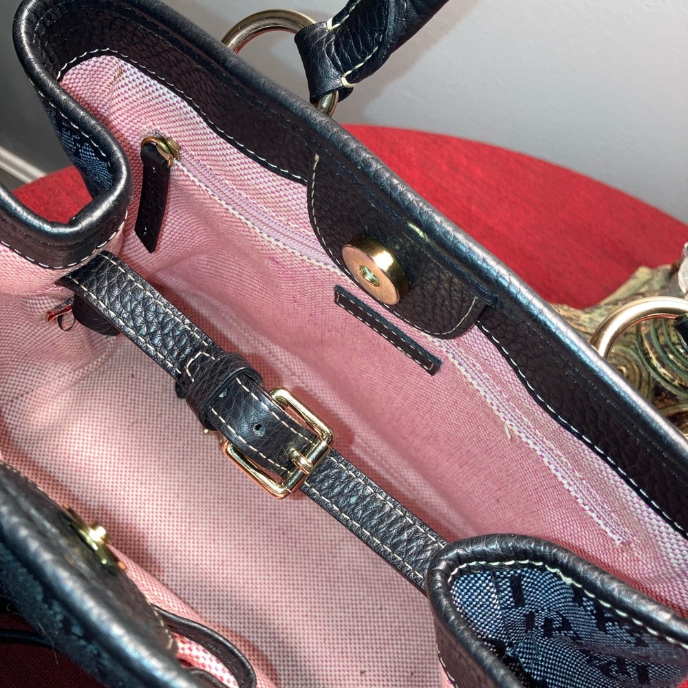 Dooney & Bourke (Navy) Vintage Monogram Tote with Detachable Shoulder Strap - Picture 5 of 14
